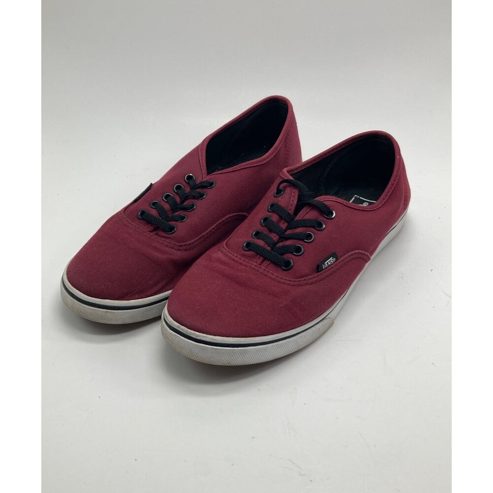 Vans maroon low top with black laces M 7.5 W 9